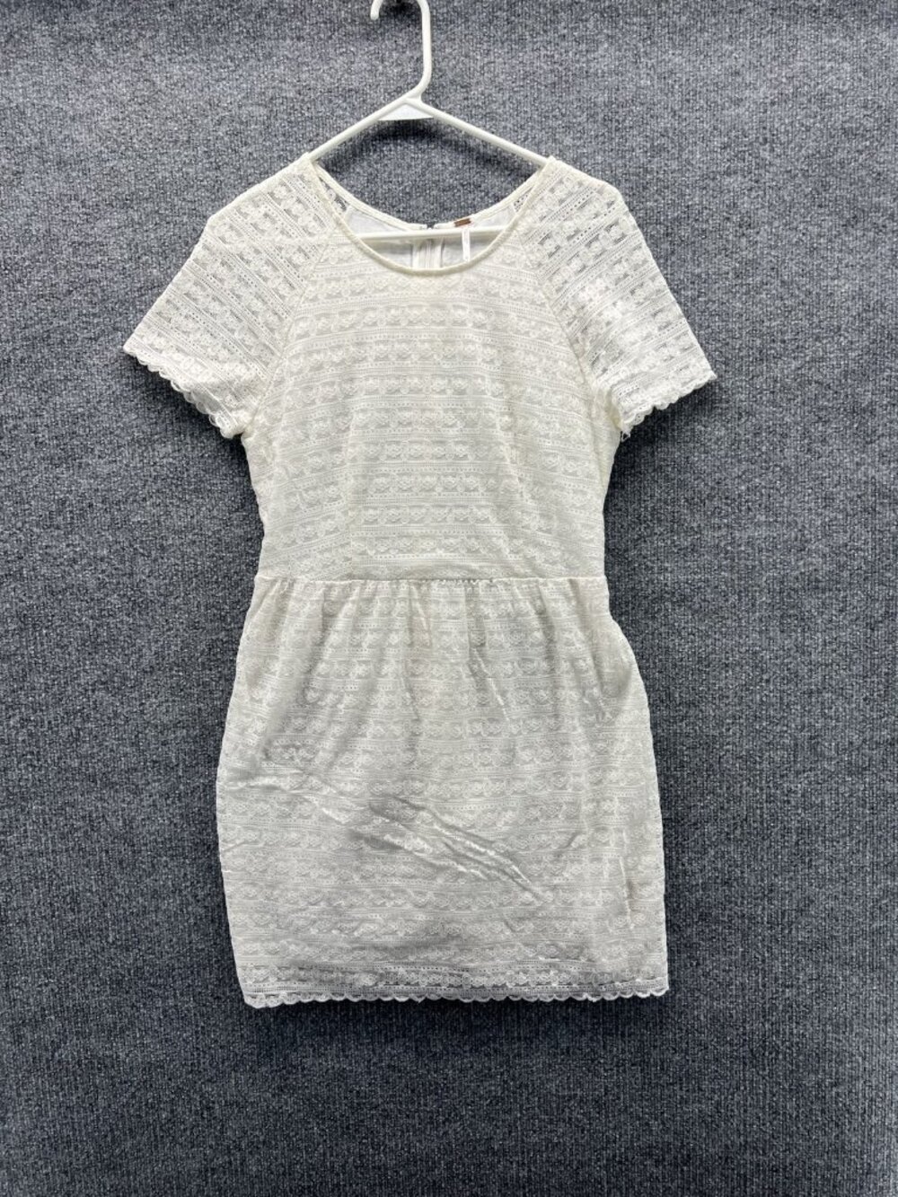 Free People Dress Womens 8 White Round Neck Short Sleeve Lace Lined Fit Flare